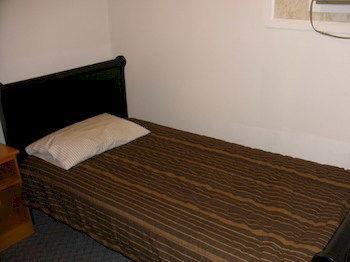 All Seasons Motel エアウェイ・ハイツ エクステリア 写真